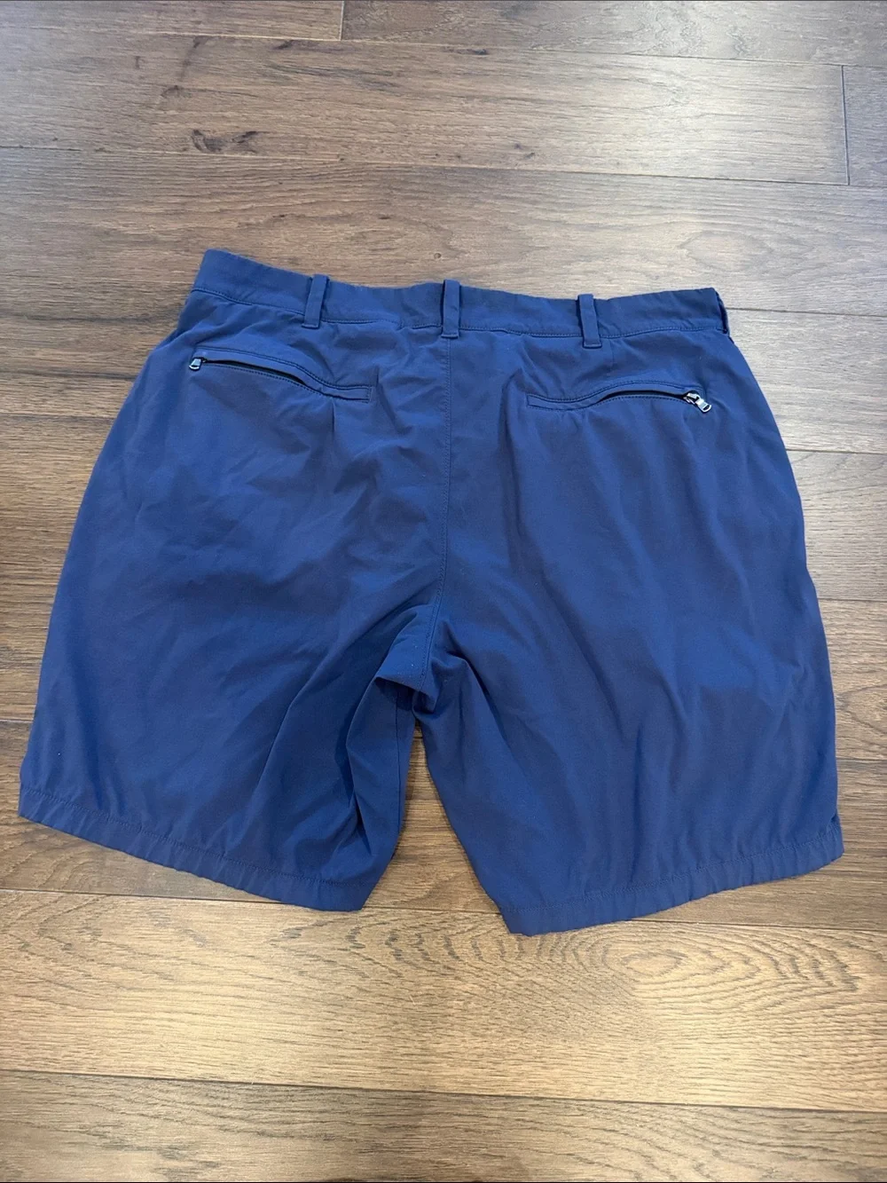 J. Crew Blie Athleisure Stretch Shorts in Size 36 with 9” Inseam - C10-054